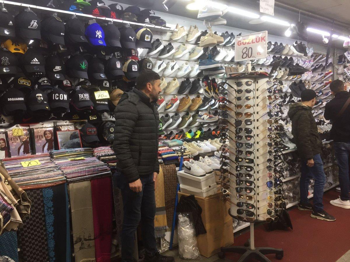 Eminönü'nde esnafın telefonu, iftar vakti çalındı