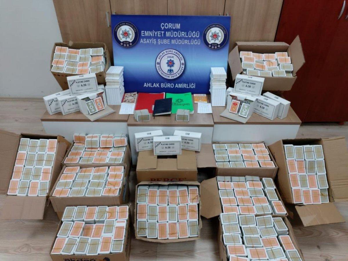 Çorum polisinden dernek binasına kumar baskını