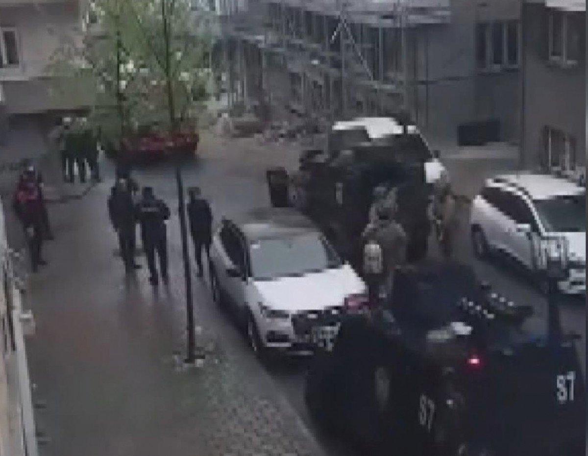 Sultangazi'de eşi evi terk eden Suriyeli, çocuklarını rehin aldı