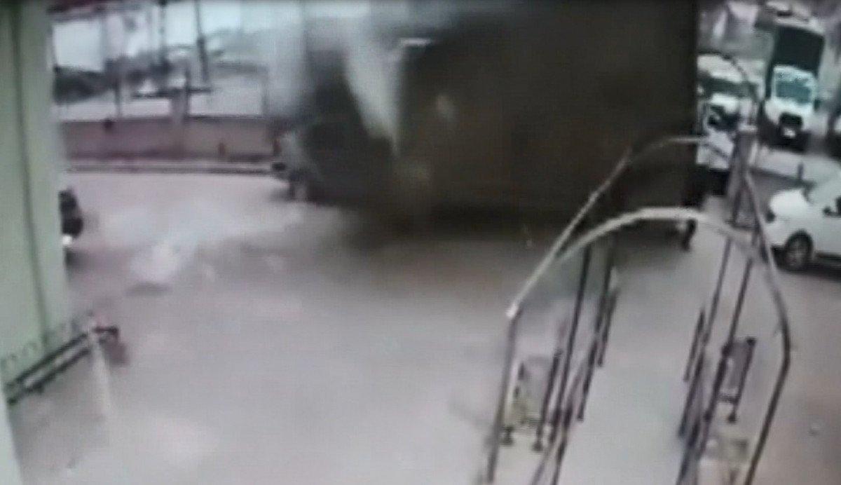 Kayseri'de üzerine çatı düşen engelli öldü