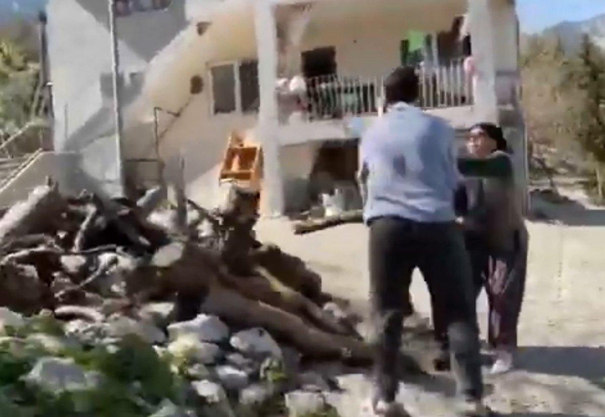 Antalya’da köpek gezdirme kavgası: Muhtar, odunla saldırmaya kalktı