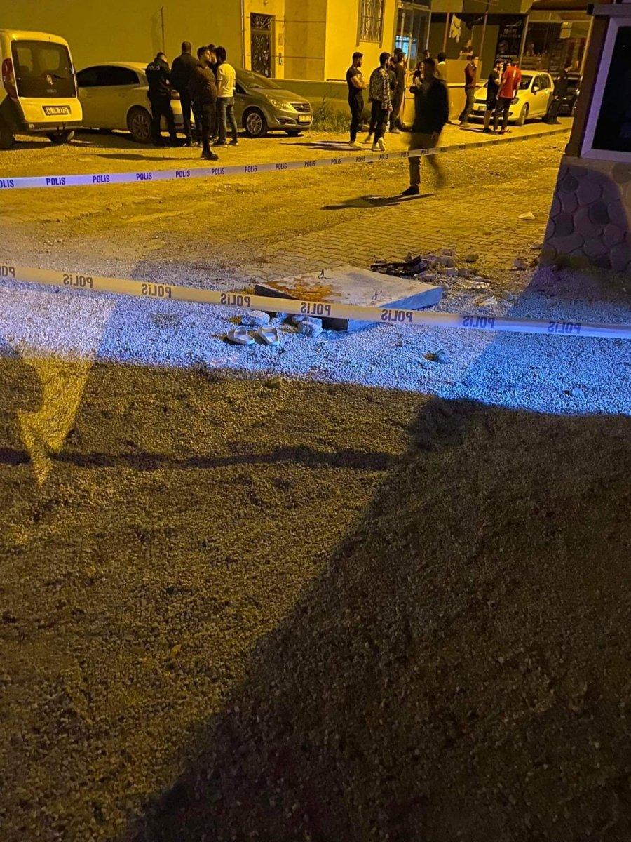 Hatay'da bıçaklı kavgada 3 öğrenci yaralandı