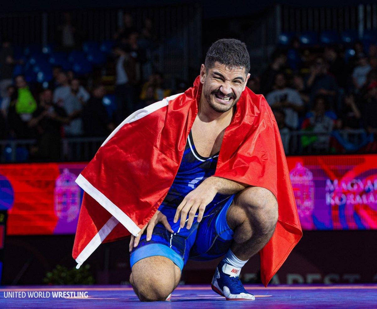 Taha Akgül evlilik yolunda ilk adımı attı