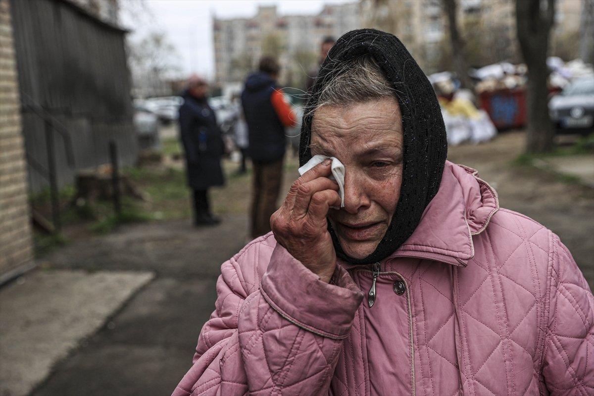 Buça'da cansız bedenler, kimlik tespiti sonrası defnediliyor