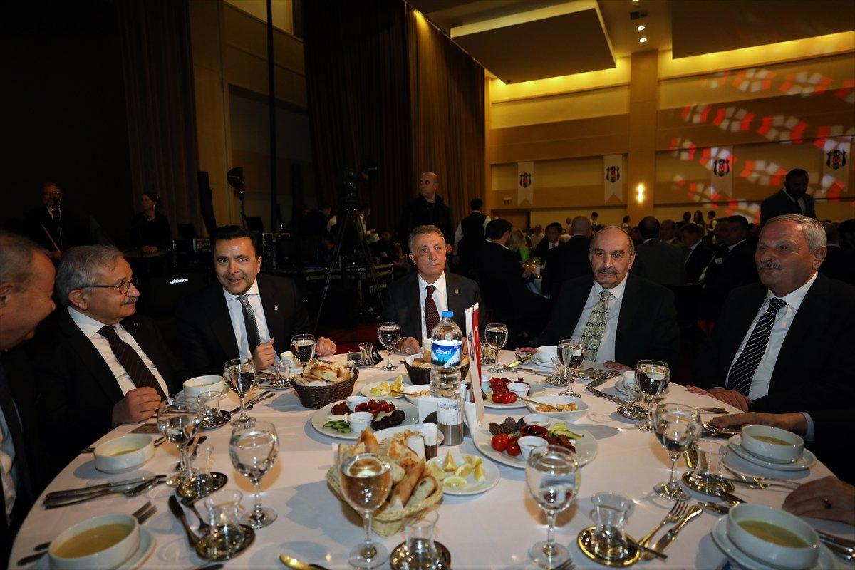 Ahmet Nur Çebi: Beşiktaş'a daha iyileri gelecek