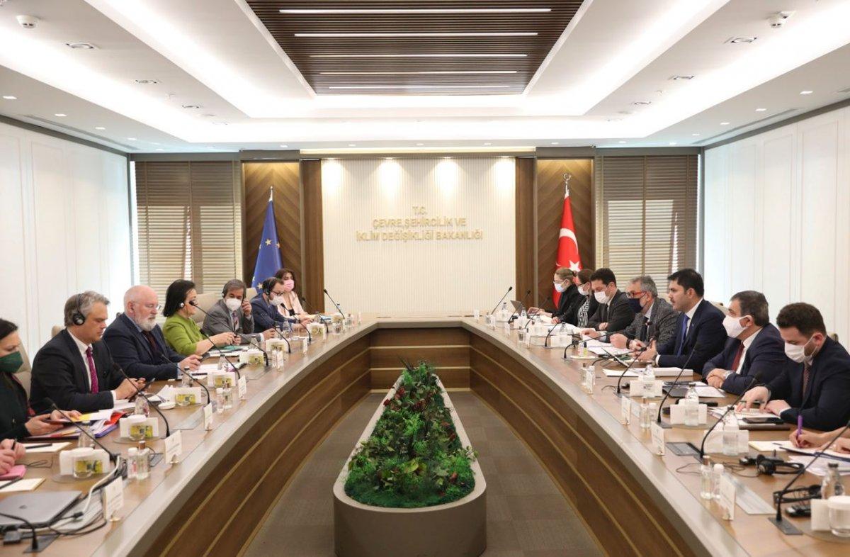 Murat Kurum, AB Komisyonu Başkan Yardımcısı Timmermans'ı kabul etti