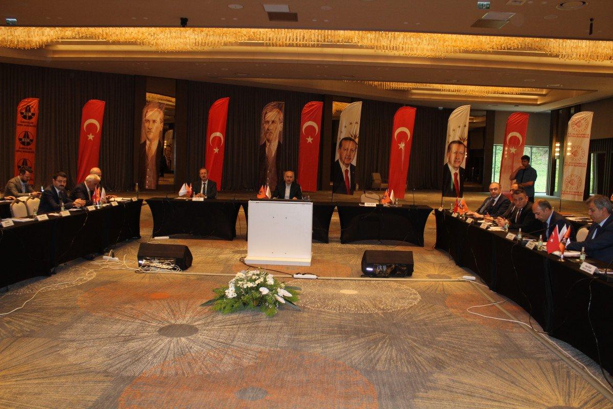 Adil Karaismailoğlu: Emniyetli yol altyapısı ile kaza oranlarını azaltacağız