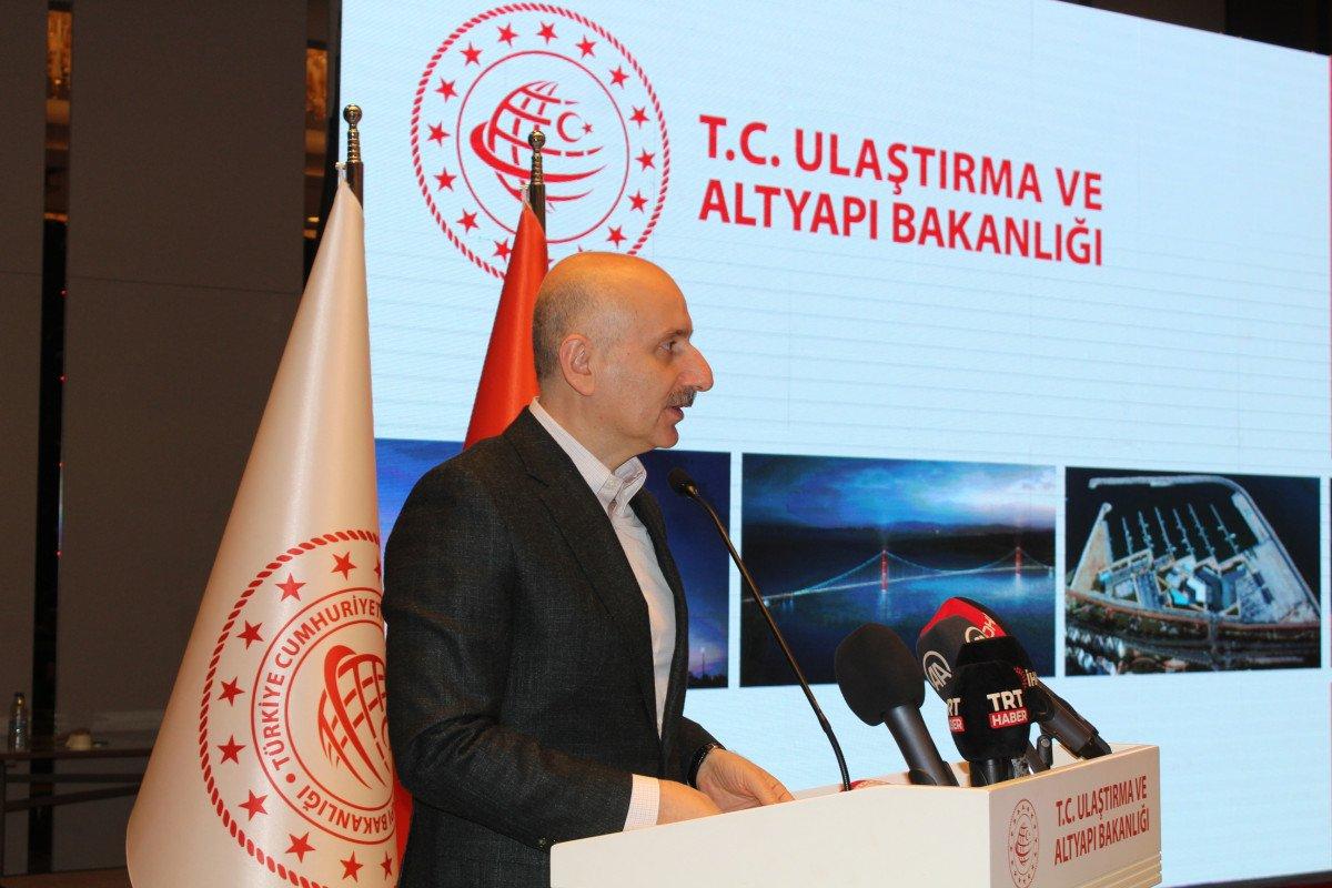 Adil Karaismailoğlu: Emniyetli yol altyapısı ile kaza oranlarını azaltacağız