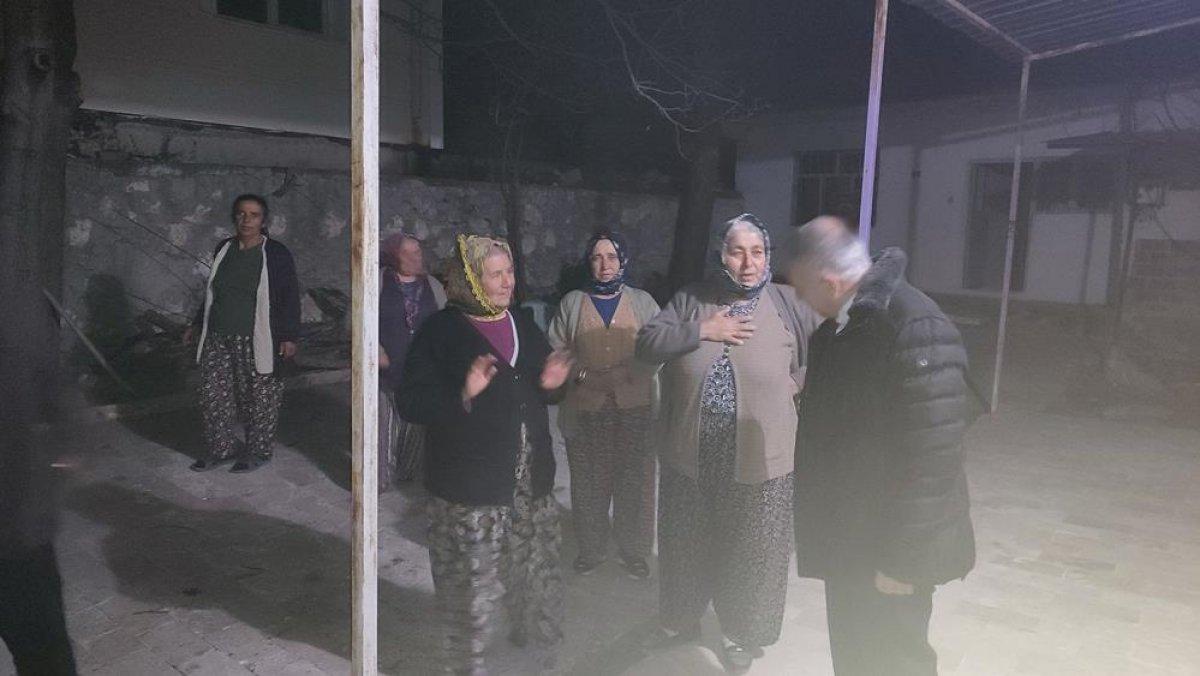 Manisa'da mahalle sakinlerinden Süleyman Soylu'ya teşekkür