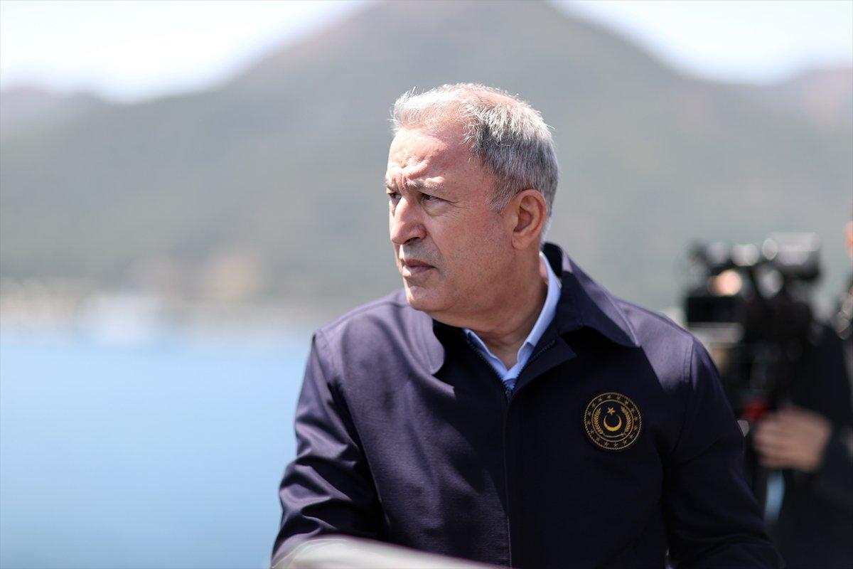 Bakan Akar'dan Yunanistan'a: Dostluk elimizi tutun