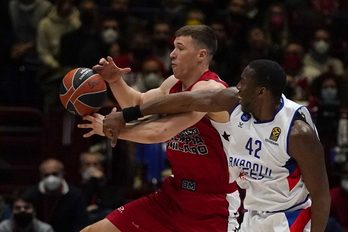 Anadolu Efes EuroLeague'de Milan'a yenildi