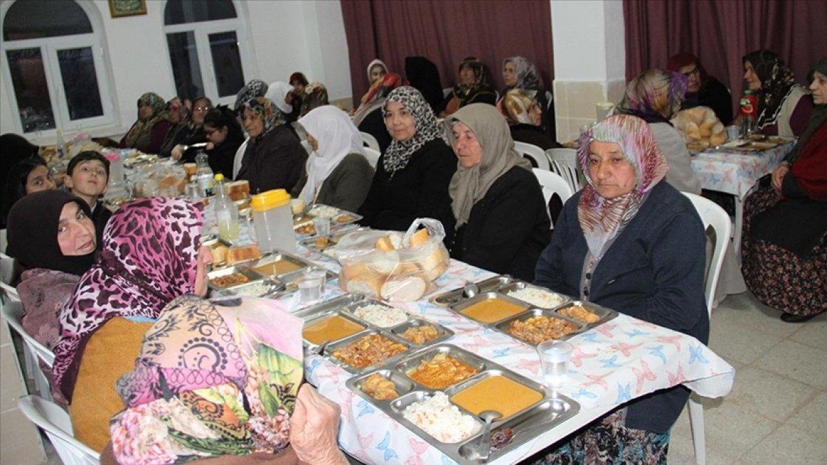 Yozgat'ta 30 yıldır tek sofrada iftar yapılan köy