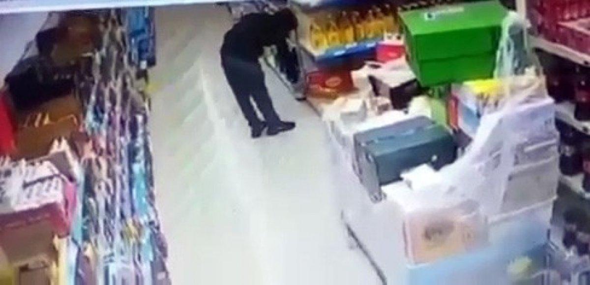 Esenyurt’ta market çalışanlarından hırsıza dayak