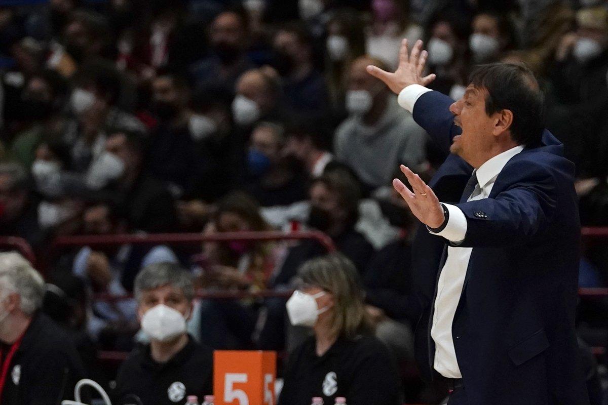 Anadolu Efes EuroLeague'de Milan'a yenildi