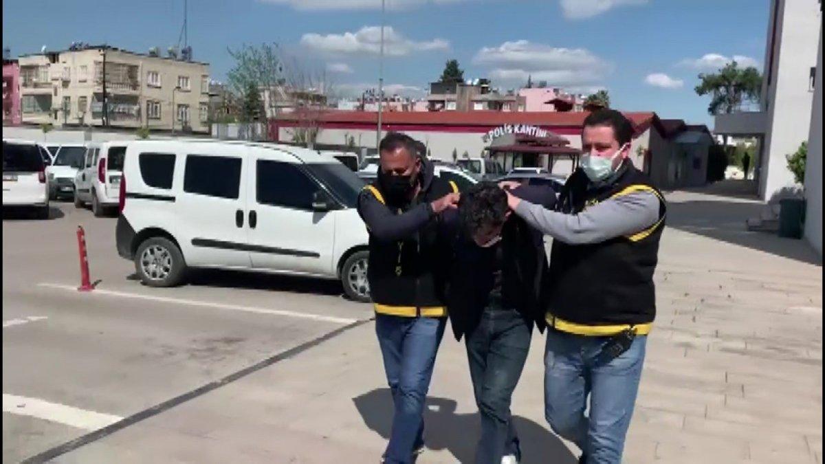 Adana'da araçtan 820 bin lira çalanlar yakalandı