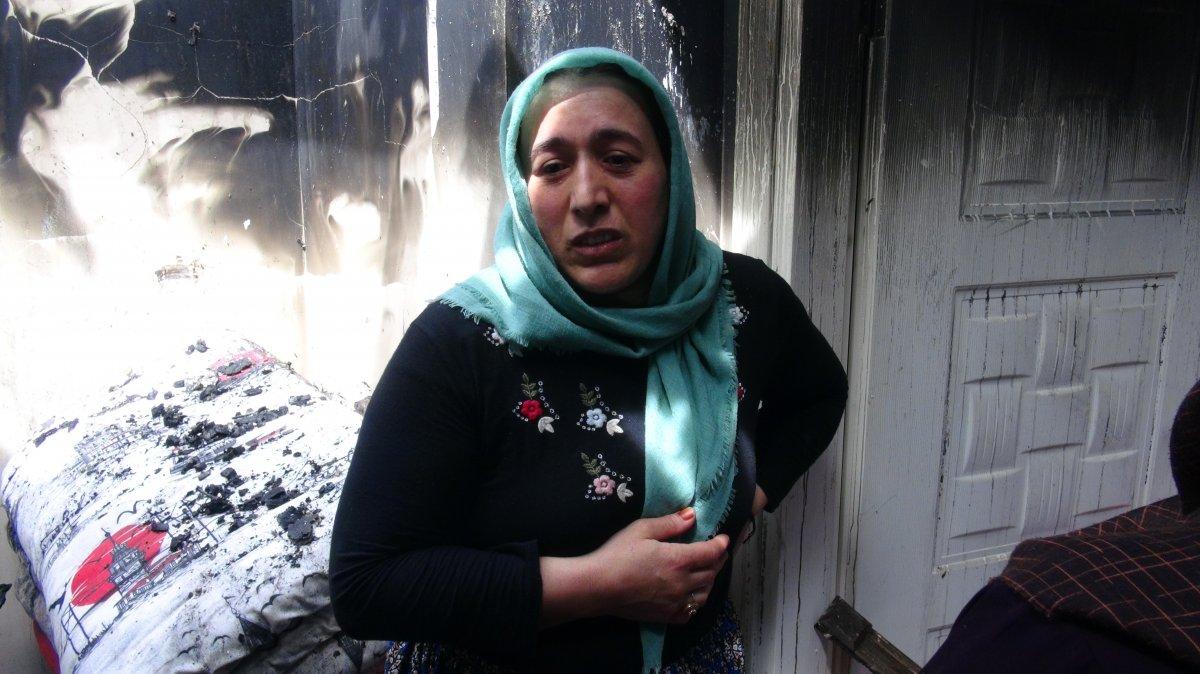 Kocaeli'de 3 yaşındaki çocuk çakmakla oynarken evi yaktı