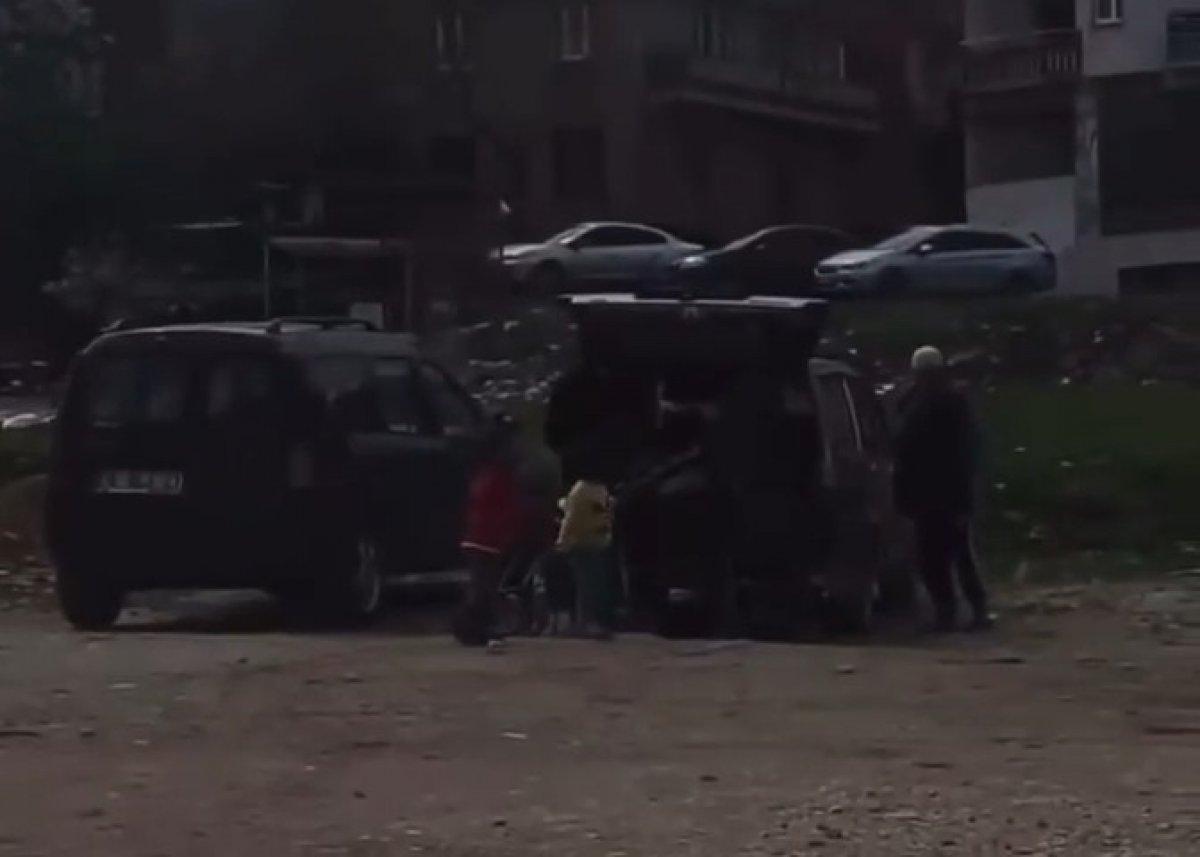 Bursa’da dilencilerin sahaya servisle dağıtıldığı anlar