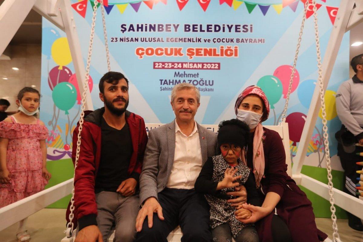 Gaziantep'te pitbull saldırısında yaralanan Asiye'nin 23 Nisan eğlencesi