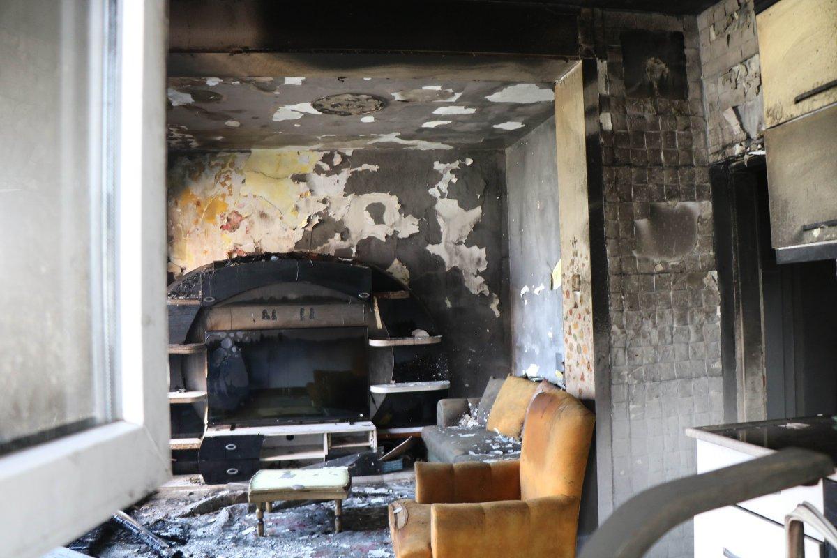 Samsun'da engelli çocuğun torpil patlattığı ev küle döndü