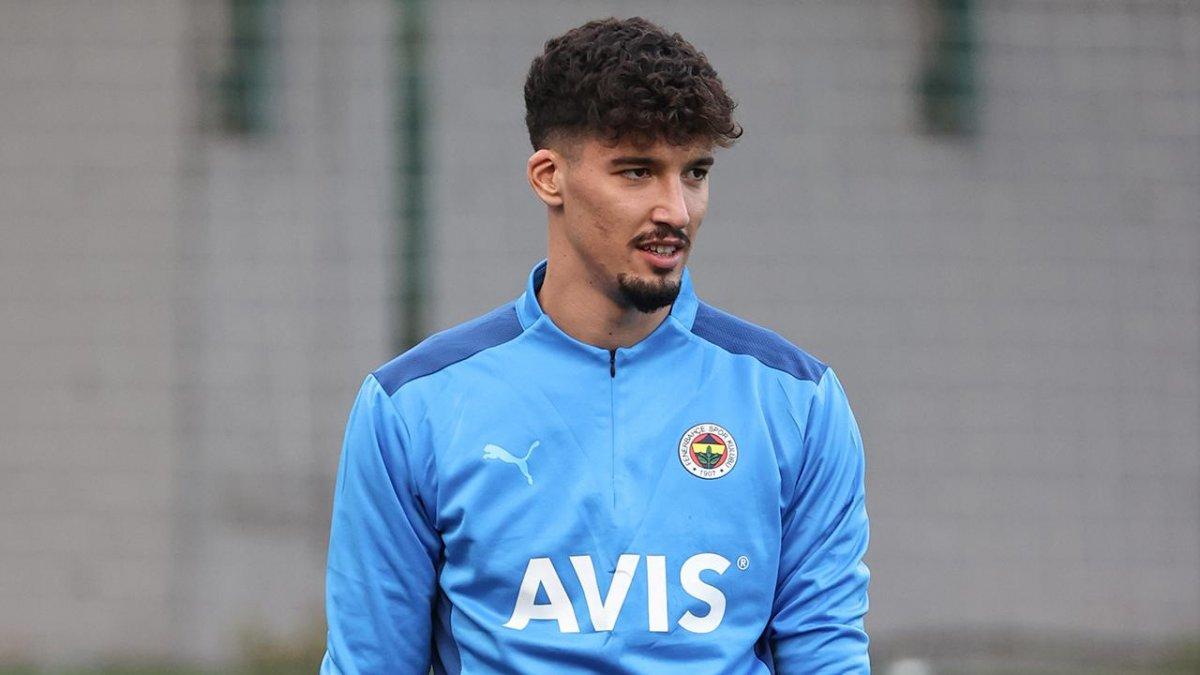 Altay Bayındır kaleye duvar ördü