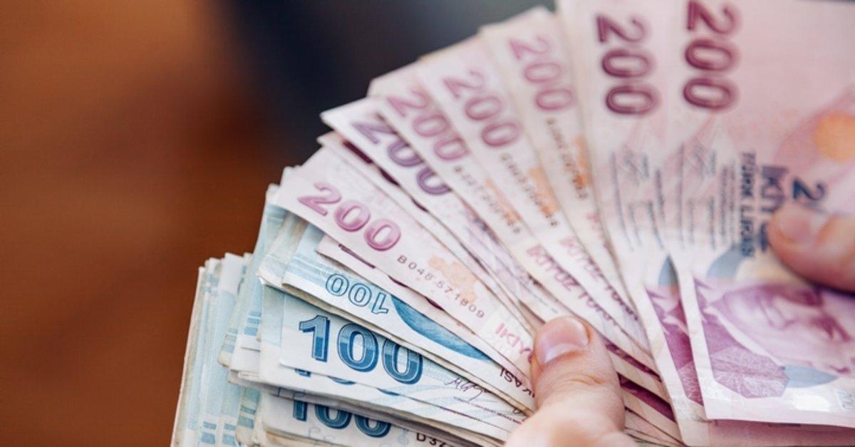 Bayramdan önce hesaplarda! KYK burs ve krediler ayın kaçında yatacak?