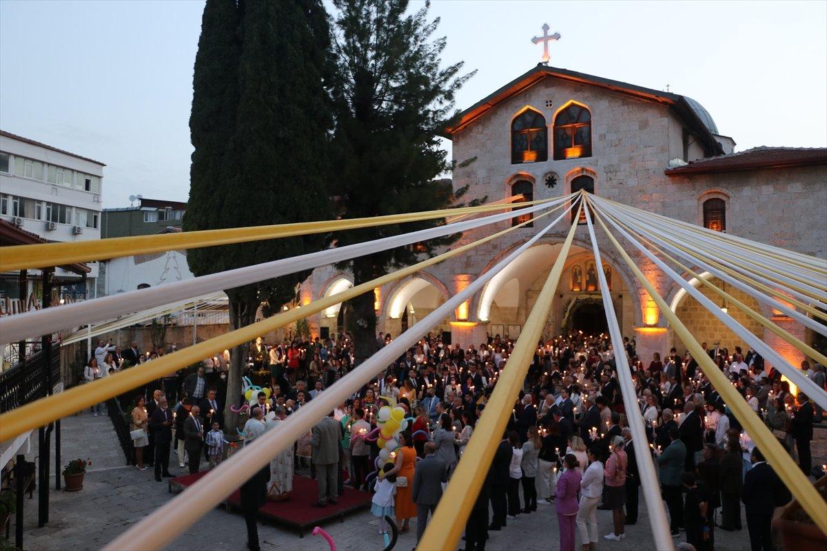 Hatay'da Hristiyanlar, Paskalya Bayramı'nı kutladı
