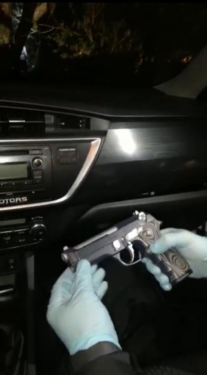 Beşiktaş'ta polis denetimi: Araçtan 6 adet tabanca çıktı