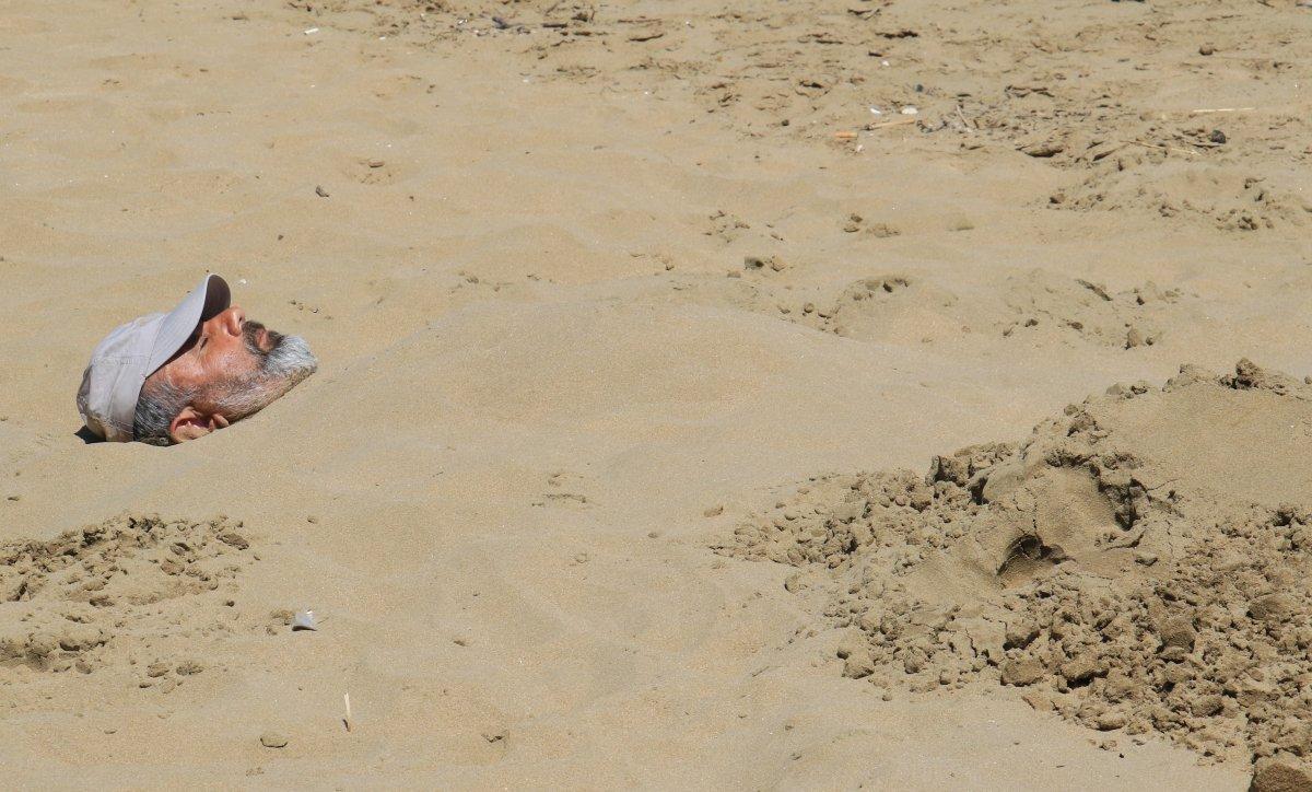 Mersin’de sıcağı gören denize koştu