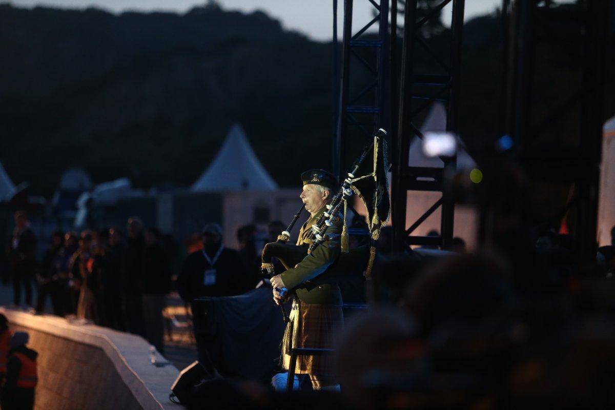 Anzak Koyu'nda geleneksel 'Şafak Ayini'
