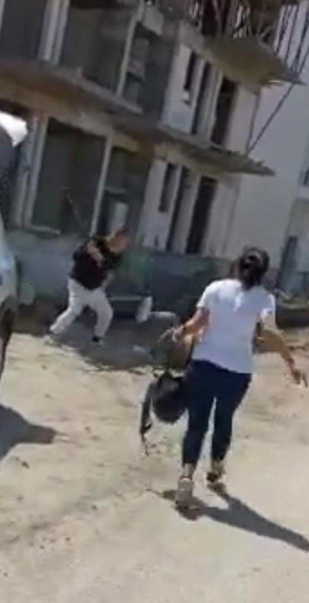 Sakarya'da komşusuna baltayla saldırdı