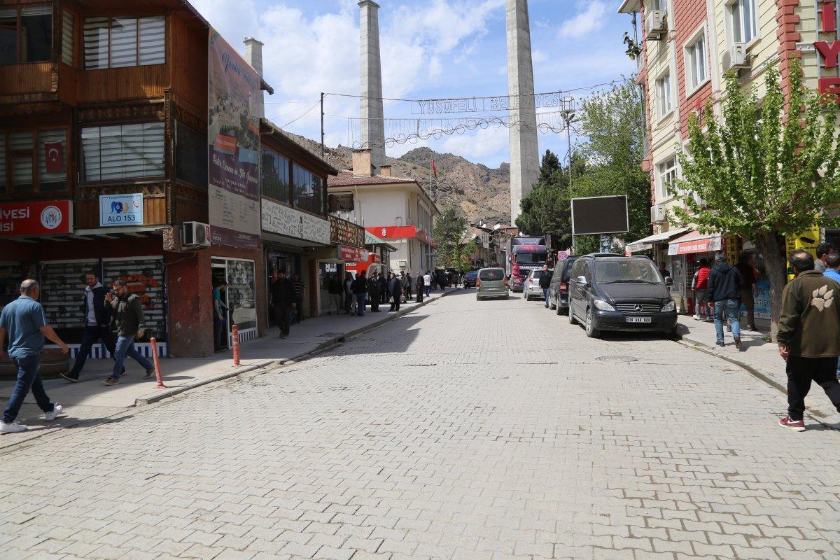 Artvin'in Yusufeli ilçesi 7'nci kez taşınıyor