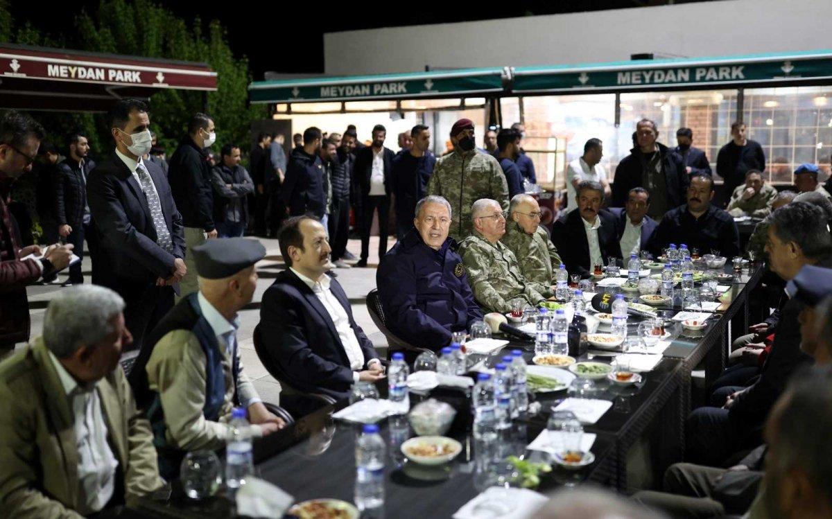 Şırnaklı vatandaşlardan Hulusi Akar'a 'vatan nöbeti' teşekkürü