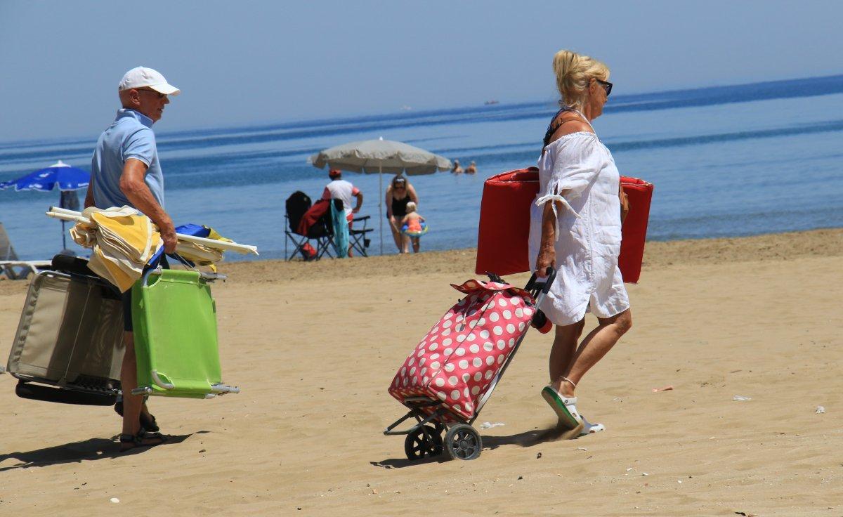Mersin’de sıcağı gören denize koştu