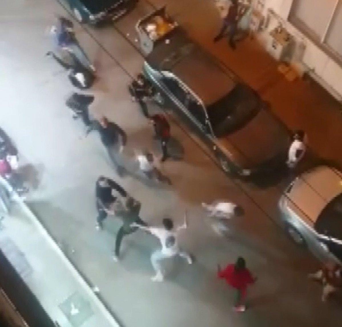 Bursa sokaklarında 'kız' kavgası