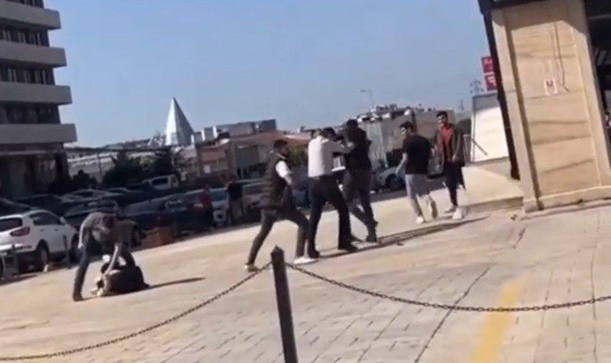 Bursa’da gençlerin ‘kız’ kavgası