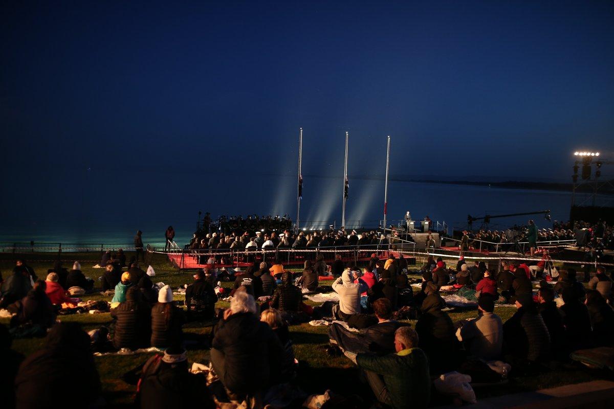 Anzak Koyu'nda geleneksel 'Şafak Ayini'