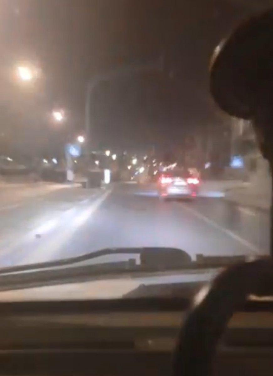 Mersin’de canlı yayın sırasında kaza yaptı