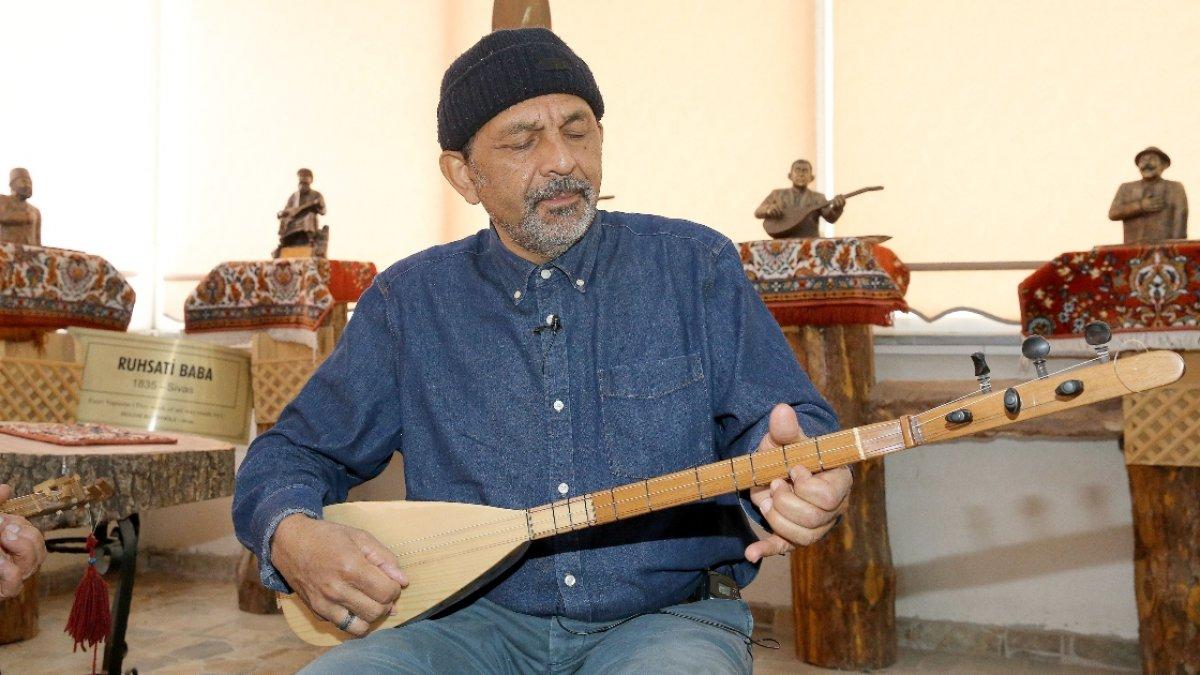 Amerikalı müzisyen, Türk ozanlarının eserlerini İngilizce seslendiriyor