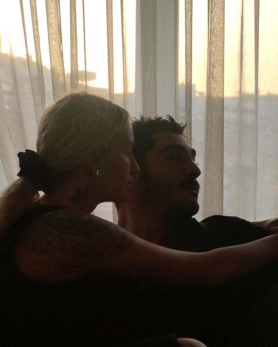 Burak Deniz ve Didem Soydan'dan yeni poz