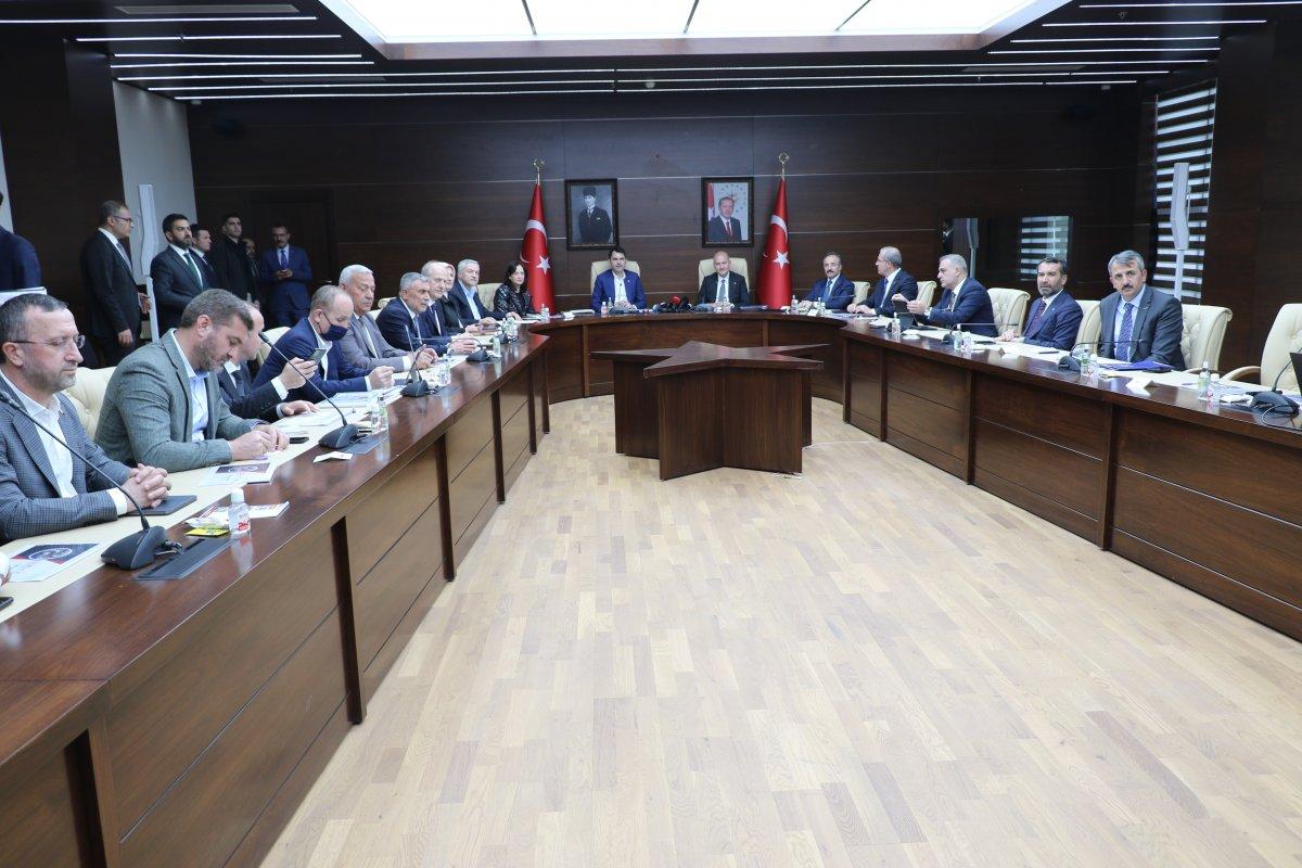 Murat Kurum: Cumhuriyet tarihinin en büyük deprem dönüşümlerini yaptık