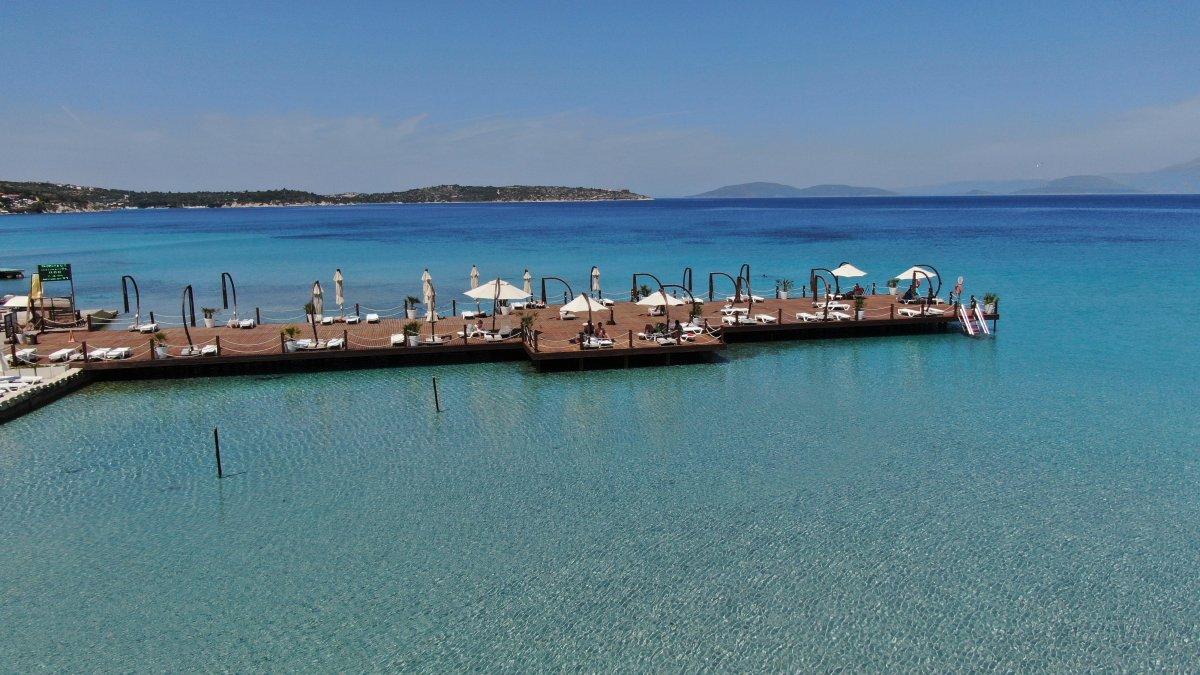 Çeşme’de bayram hareketliliği: Oteller dolmak üzere