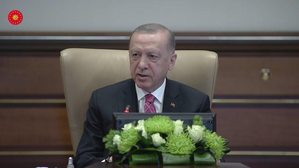 Kapalı alanlarda uygulanan maske zorunluluğu kaldırıldı