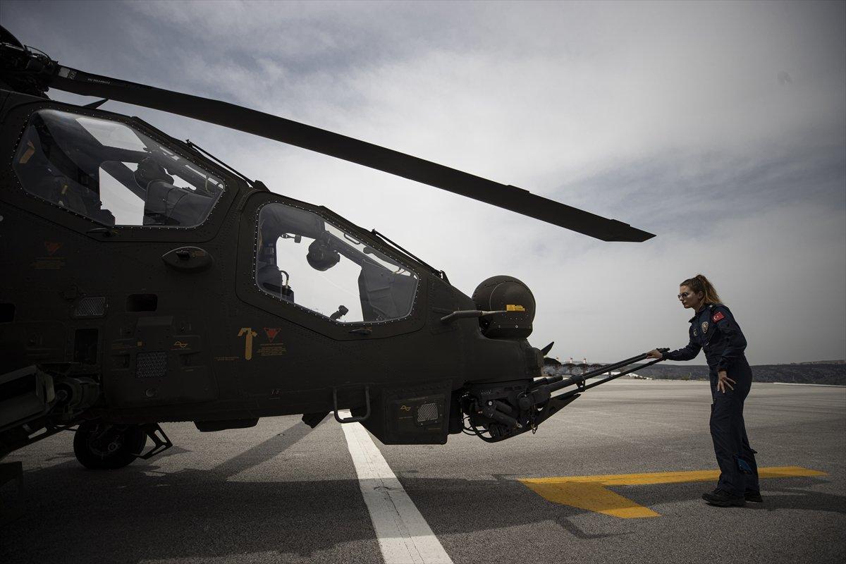 Türk Polis Teşkilatının çelik kanatları, Dünya Pilotlar Günü'nü kutluyor