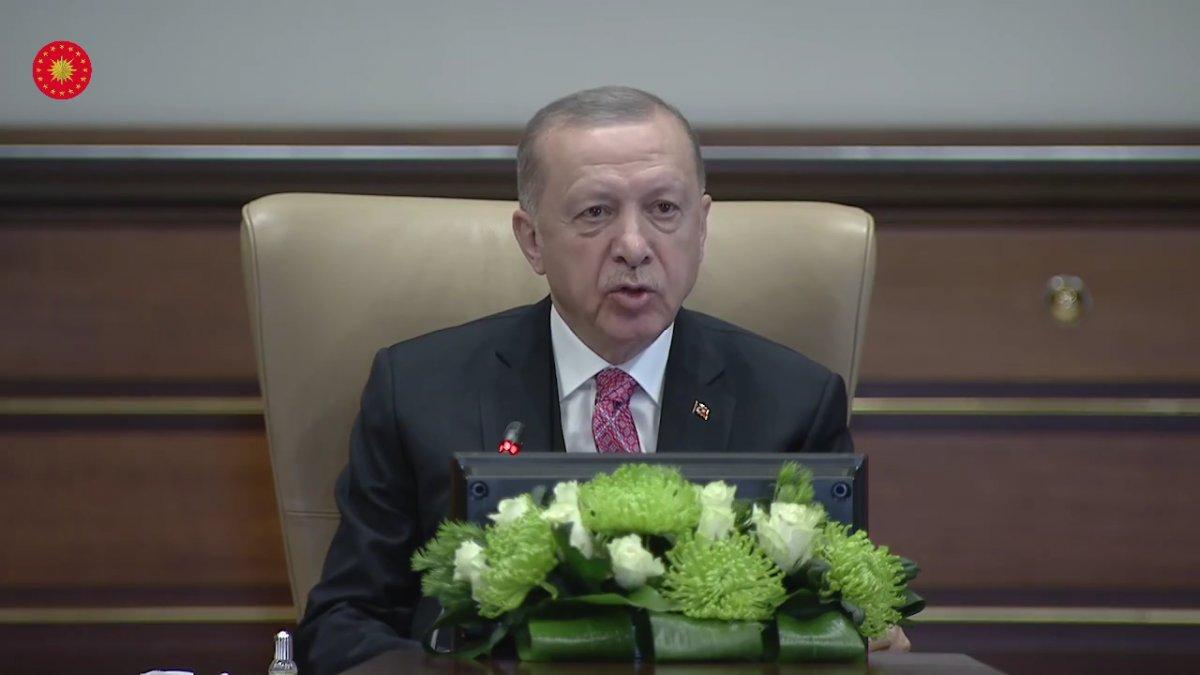 Kapalı alanlarda uygulanan maske zorunluluğu kaldırıldı