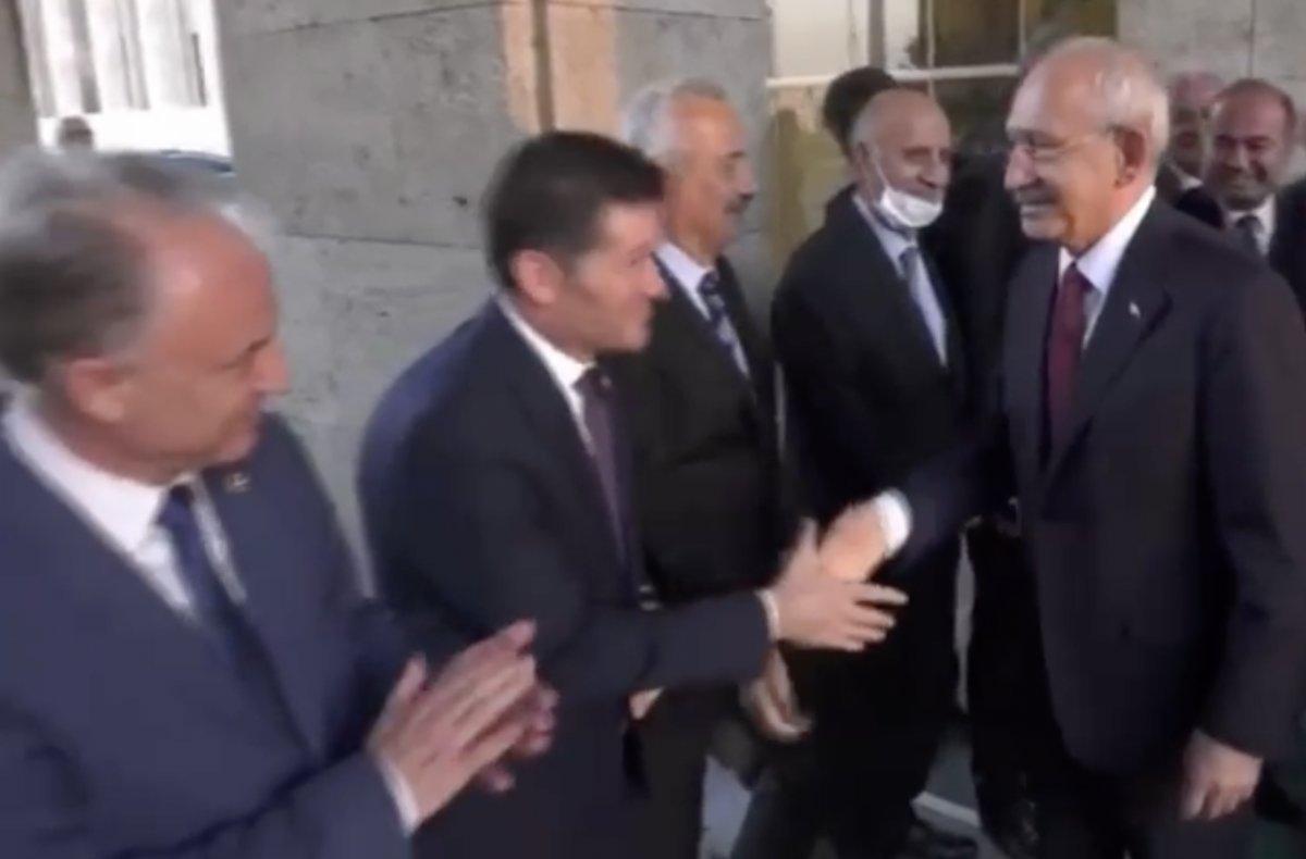 CHP’li vekiller Kılıçdaroğlu’na biat kuyruğunda