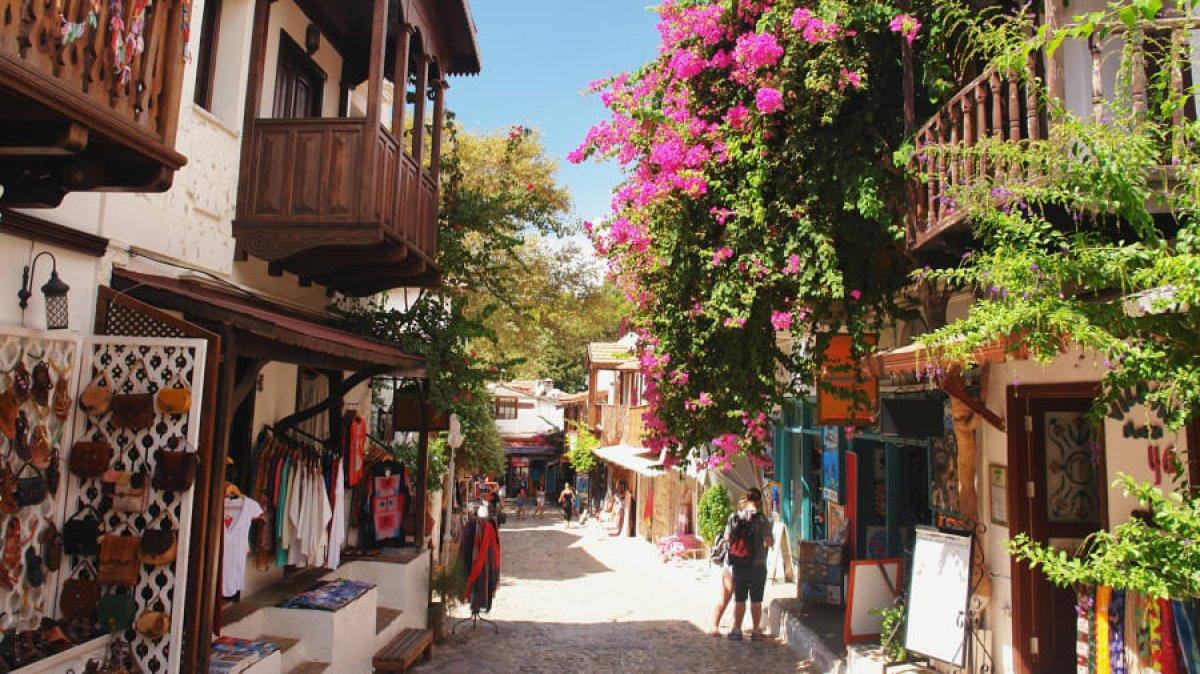 CNN, Kaş'ın tarihi ve turistik özelliklerini yazdı
