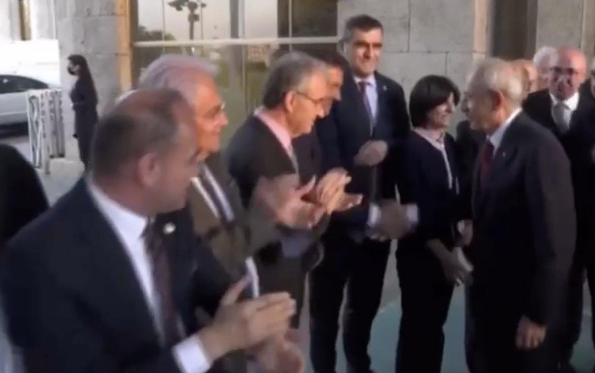 CHP’li vekiller Kılıçdaroğlu’na biat kuyruğunda