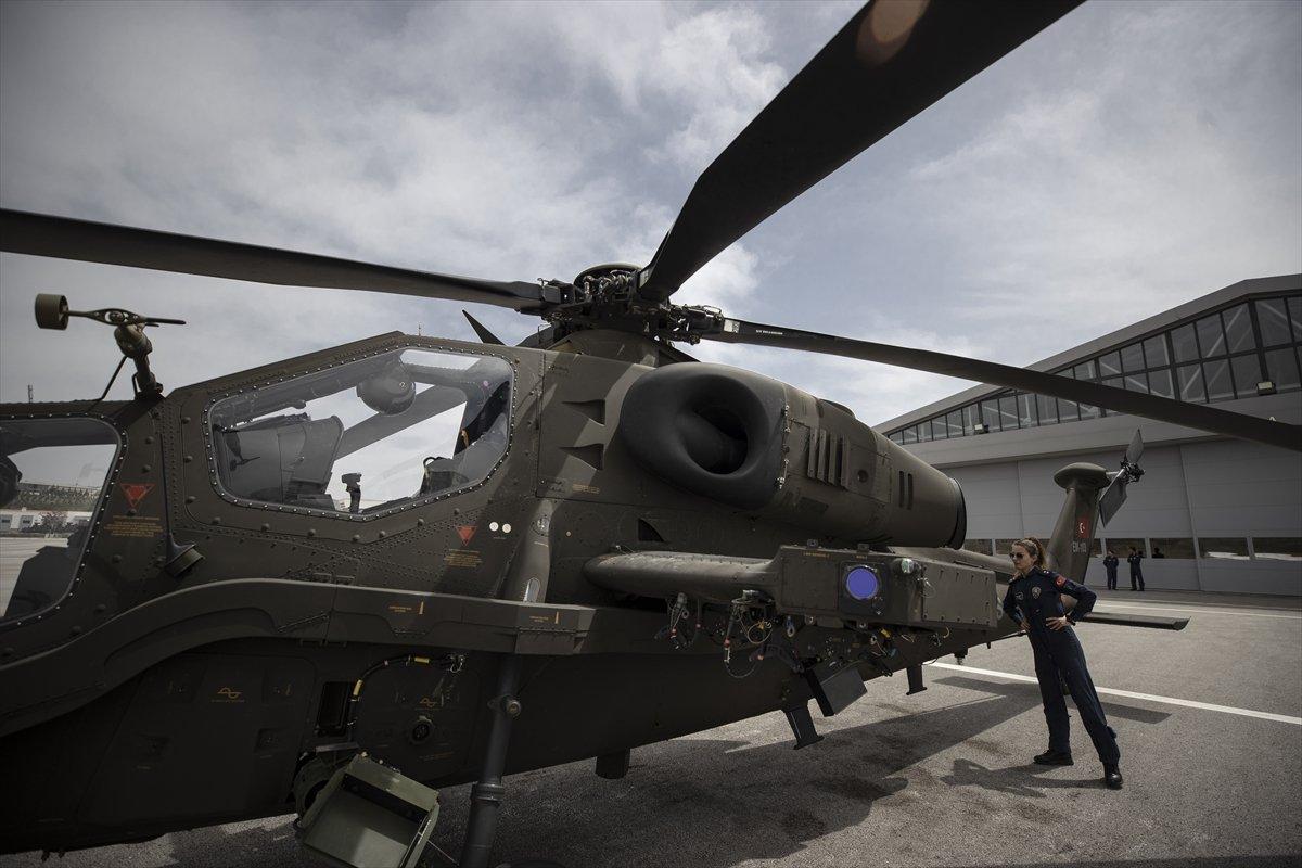 Türk Polis Teşkilatının çelik kanatları, Dünya Pilotlar Günü'nü kutluyor
