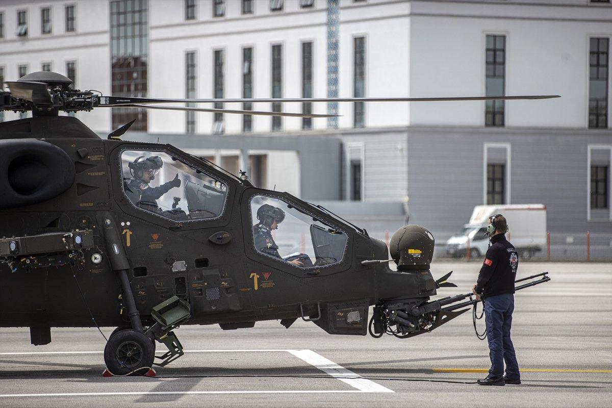 Türk Polis Teşkilatının çelik kanatları, Dünya Pilotlar Günü'nü kutluyor