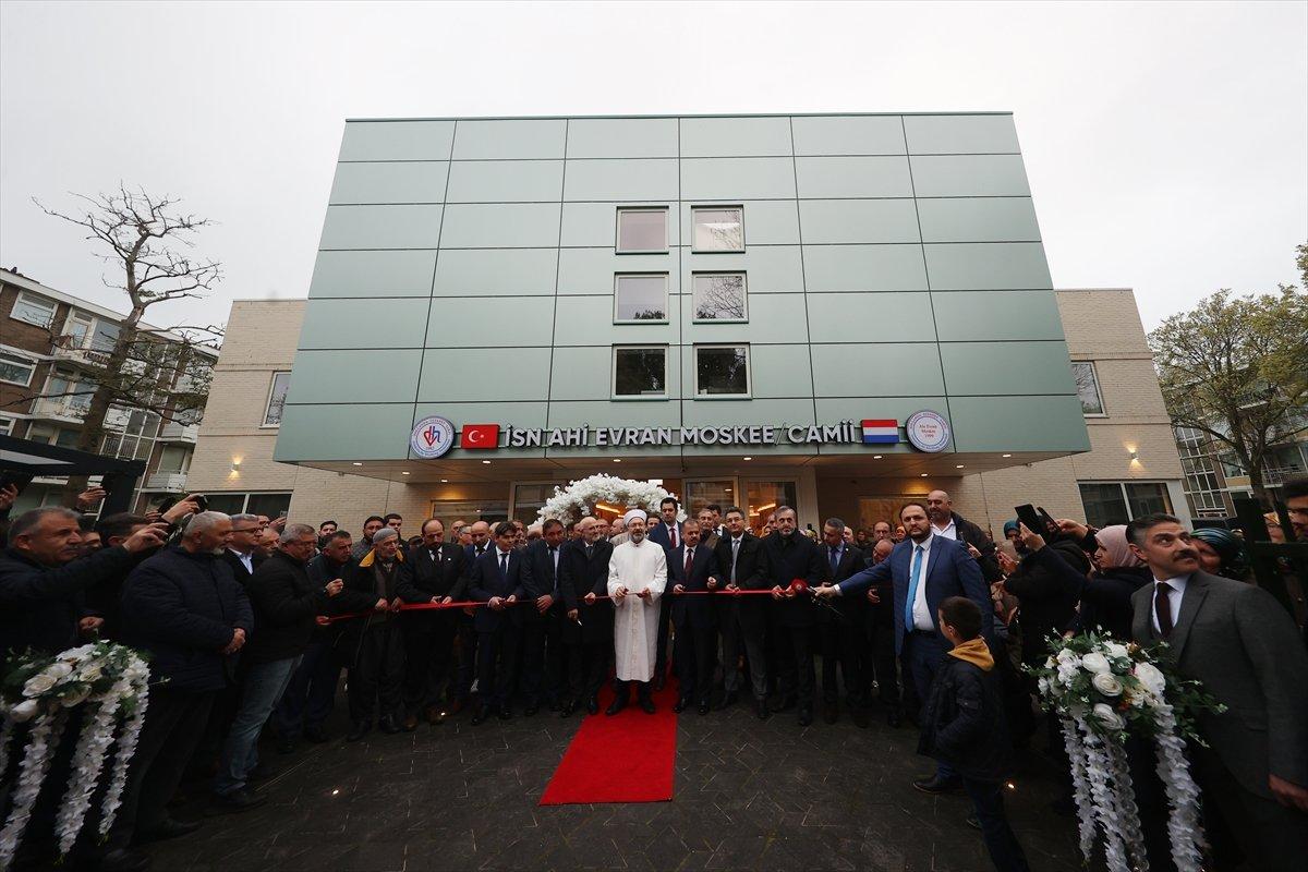 Ali Erbaş'tan Avrupa'da 'örnek Müslüman' vurgusu